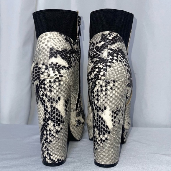 Qupid Round Toe Elastic Gore Chunky Platform Ankle Booties in Stone Snakeskin - Picture 6 of 12